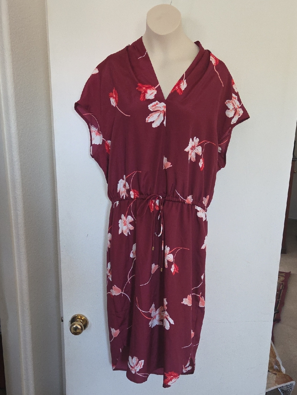 CLOSET CLEAR Lauren Ralph Lauren Burgundy Floral Midi Dress with White Blossoms